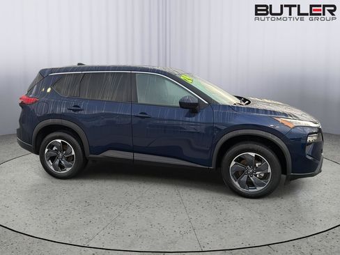 Used 2024 Nissan Rogue SV FWD image 7