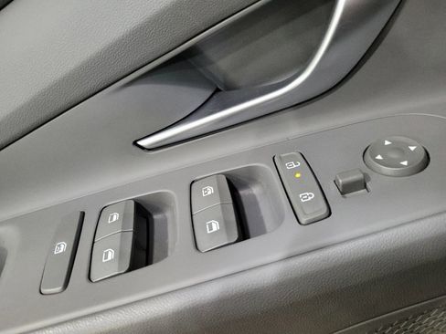 Used 2024 Hyundai Elantra SEL FWD image 27