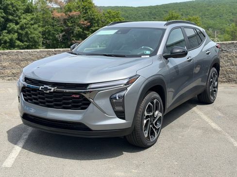 New 2026 Chevrolet Trax RS w/ Driver Confidence Package FWD image 1
