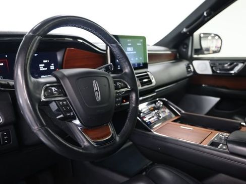 Used 2020 Lincoln Navigator Reserve w/ Equipment Group 208A Reserve AWD/4WD image 20
