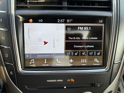 Used 2017 Lincoln MKX Reserve w/ Lincoln MKX Climate Package image 12