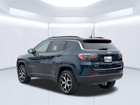 Used 2026 Jeep Compass Limited w/ Sun, Sound & Navigation Group AWD/4WD image 4