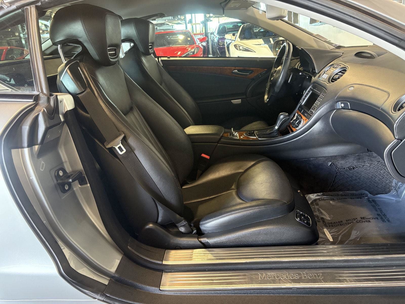 Used 2009 Mercedes-Benz SL 550 image 30