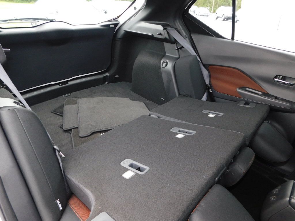 Used 2024 Nissan Kicks SR FWD image 24