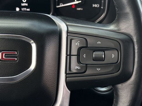 Used 2021 GMC Yukon XL SLT image 16