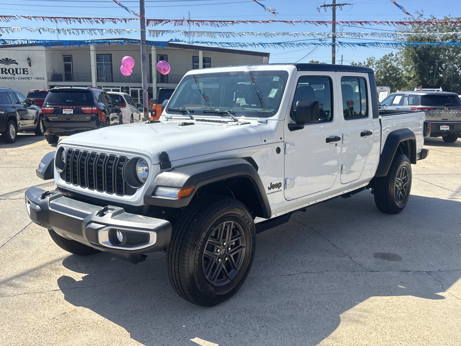 Used 2026 Jeep Gladiator Sport AWD/4WD image 3