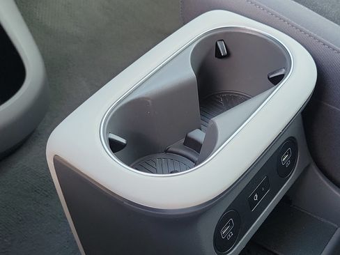 Certified 2024 Hyundai Ioniq 5 SEL RWD image 18