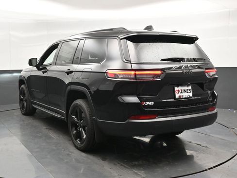 New 2025 Jeep Grand Cherokee L Altitude image 8