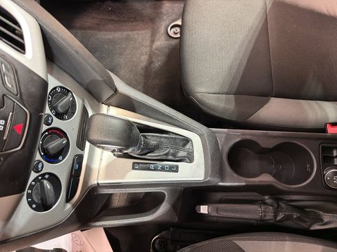 Used 2014 Ford Focus SE image 18