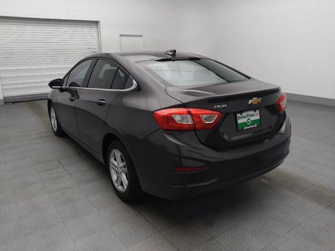 Used 2017 Chevrolet Cruze LT w/ Convenience Package FWD image 5