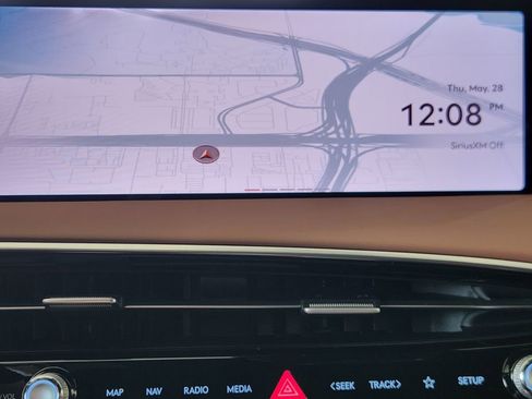New 2026 Genesis GV70 2.5T Advanced AWD/4WD image 13