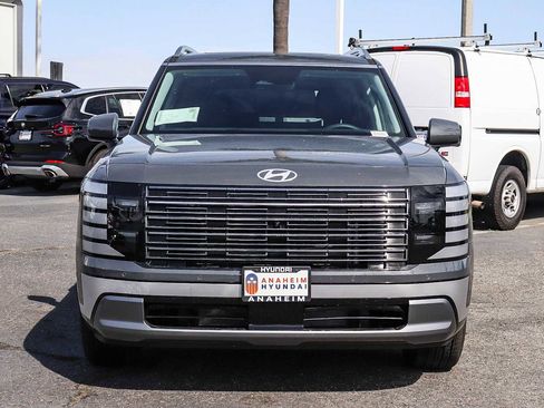 New 2026 Hyundai Palisade Limited FWD image 2