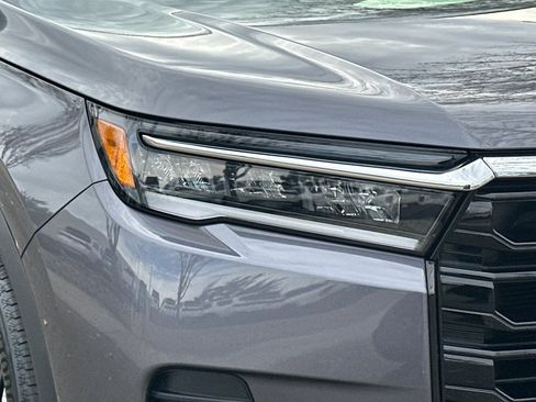 New 2026 Honda Pilot Touring image 10