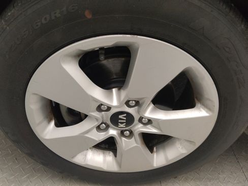 Used 2018 Kia Soul image 31