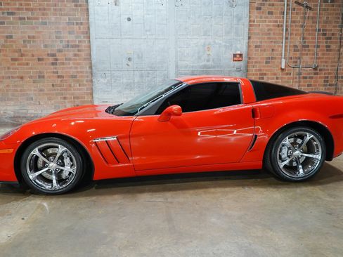 Used 2013 Chevrolet Corvette Grand Sport w/ 2LT Preferred Equipment Group RWD image 10