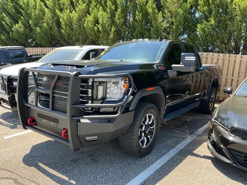 Used 2022 GMC Sierra 2500 AT4 w/ AT4 Premium Plus Package image 3