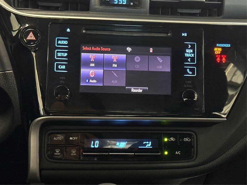 Used 2019 Toyota Corolla LE FWD image 13