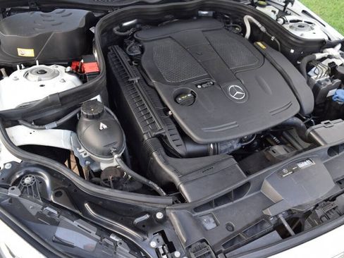 Used 2014 Mercedes-Benz E 350 4MATIC Sedan image 91