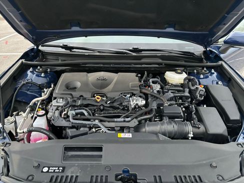 Used 2025 Toyota Camry SE image 32