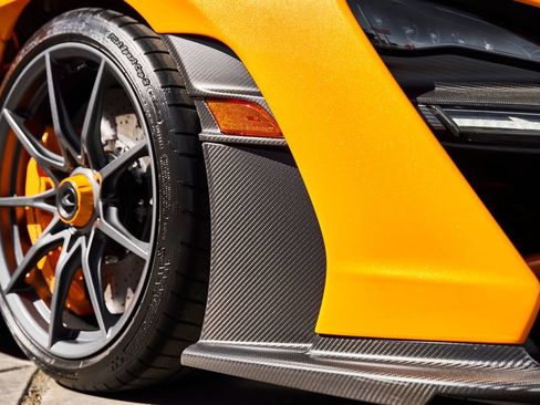 Used 2019 McLaren Senna RWD image 98