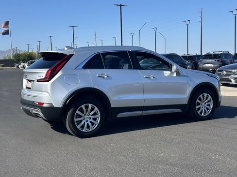 Used 2020 Cadillac XT4 Premium Luxury w/ Technology Package FWD image 6