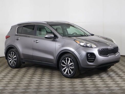 Used 2018 Kia Sportage EX image 2