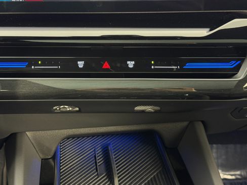 Used 2026 BMW 530i w/ M Sport Package image 32