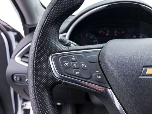 Used 2025 Chevrolet Malibu LS FWD image 25
