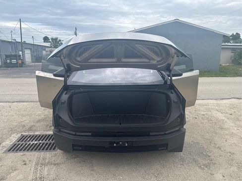 Used 2025 Tesla Cybertruck AWD Crew Cab image 11