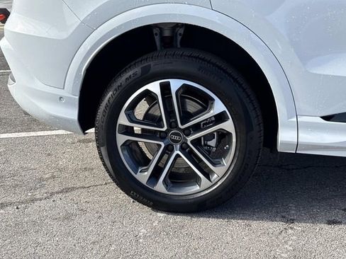New 2025 Audi Q5 Premium image 9