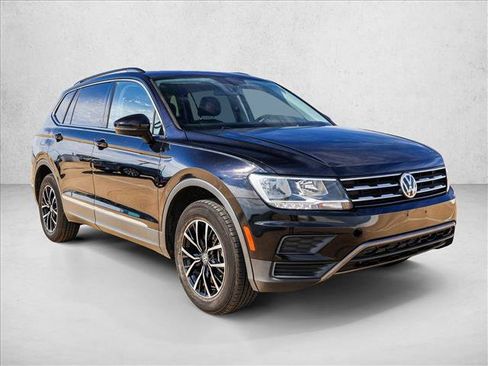 Used 2021 Volkswagen Tiguan SE w/ Panoramic Sunroof Package FWD image 3