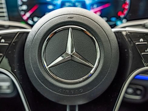 Certified 2025 Mercedes-Benz GLE 580 4MATIC image 23