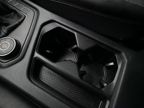 Used 2022 Volkswagen Taos SE image 16