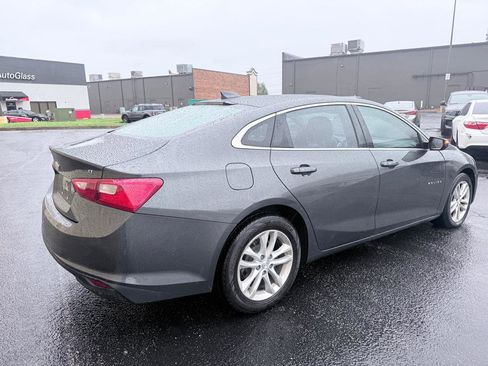Used 2018 Chevrolet Malibu LT FWD image 5