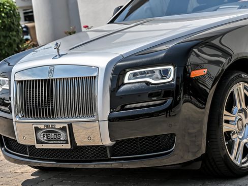 Used 2015 Rolls-Royce Ghost RWD image 6