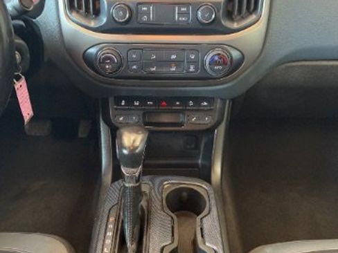 Used 2022 Chevrolet Colorado Z71 w/ Safety Package AWD/4WD image 18