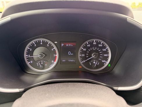 Used 2019 Hyundai Santa Fe SE AWD/4WD image 11