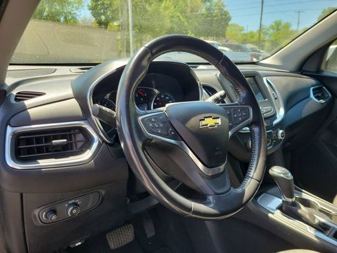 Used 2019 Chevrolet Equinox LT FWD image 19