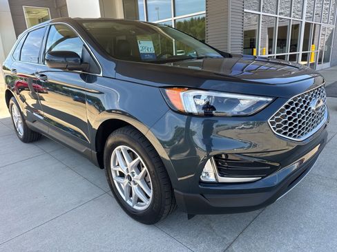 Certified 2024 Ford Edge SEL w/ Convenience Package AWD/4WD image 10