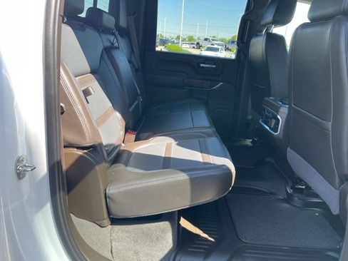 Used 2022 GMC Sierra 3500 Denali w/ Denali Ultimate Package AWD/4WD image 19