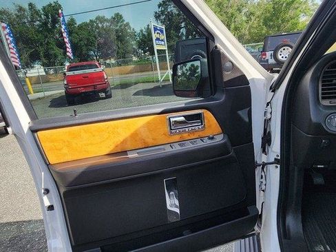Used 2012 Lincoln Navigator 2WD image 30