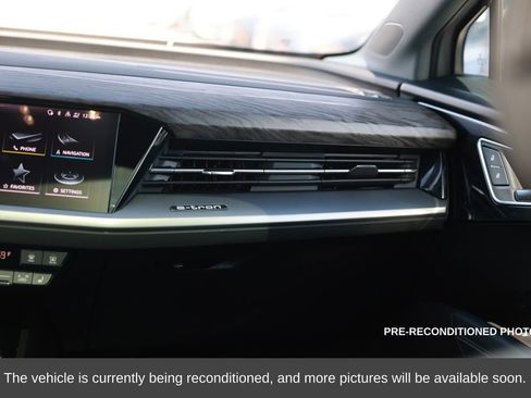 Used 2024 Audi Q4 e-tron Premium Plus w/ Premium Plus image 25