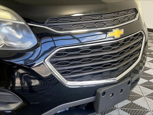 Used 2017 Chevrolet Equinox LS FWD image 30