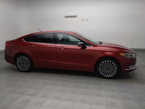 Used 2017 Ford Fusion SE w/ Fusion SE Technology Package image 11