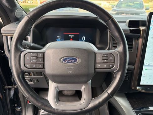 Used 2022 Ford F150 Lightning Lariat image 18