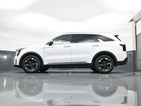 Used 2024 Kia Sorento S FWD image 22
