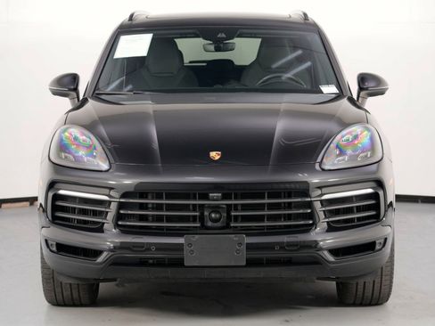 Used 2023 Porsche Cayenne S Platinum AWD/4WD image 48
