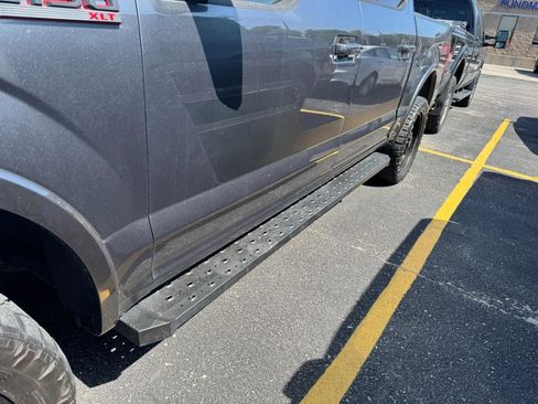 Used 2018 Ford F150 XLT w/ Equipment Group 302A Luxury AWD/4WD image 7