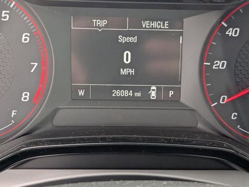 Used 2024 Chevrolet Trax RS FWD image 11