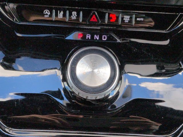 Certified 2024 Jeep Wagoneer Series II w/ Flexible Seating Group RWD image 19
